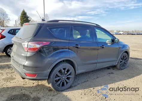 2018 Ford Escape Se z USA, uszkodzony, nr VIN 1FMCU9GD3JUD22619